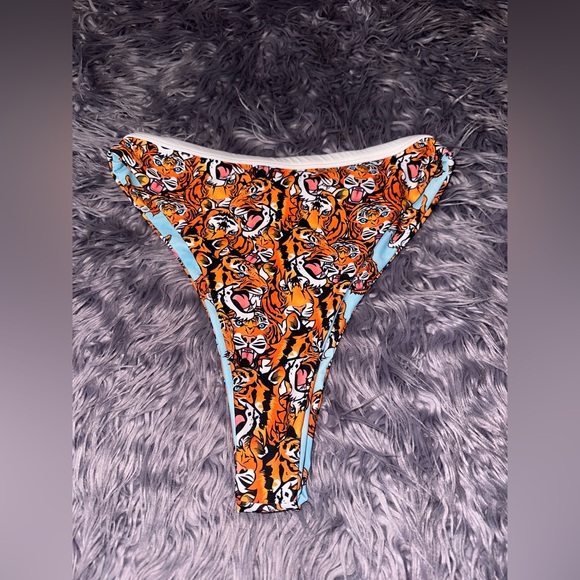 Moana Bikini Tiger Tantrum Bottoms-Large - Picture 2 of 2